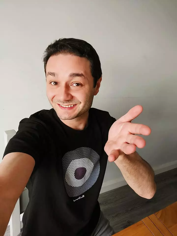 cine-este-Stefan-Doyle-de-la-X-Factor-6