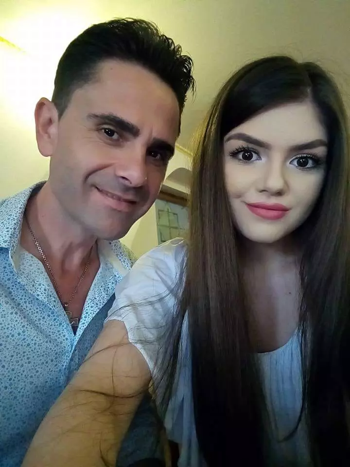 ANAMARIA ROSA FIICA ARTISTULUI