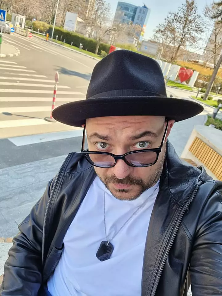 cine-este-cristi-mitrea-5