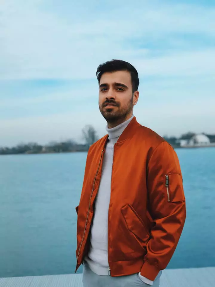 cine-este-liviu-teodorescu-11