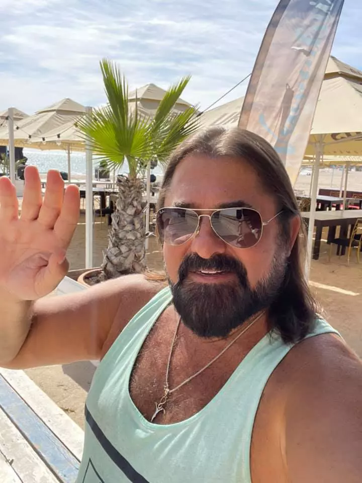 gigi-gheorghiu-pe-plaja