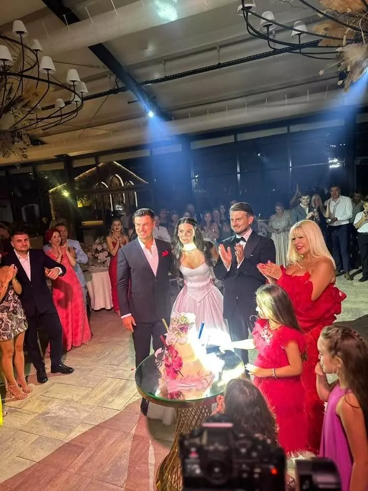 Elena Udrea și Adrian Alexandrov nași de cununie3