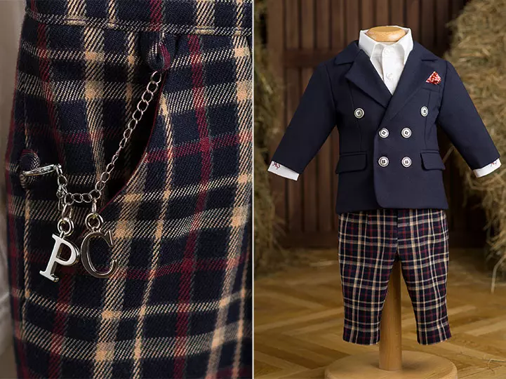 Costum baieti bluemarin nasturi metalici