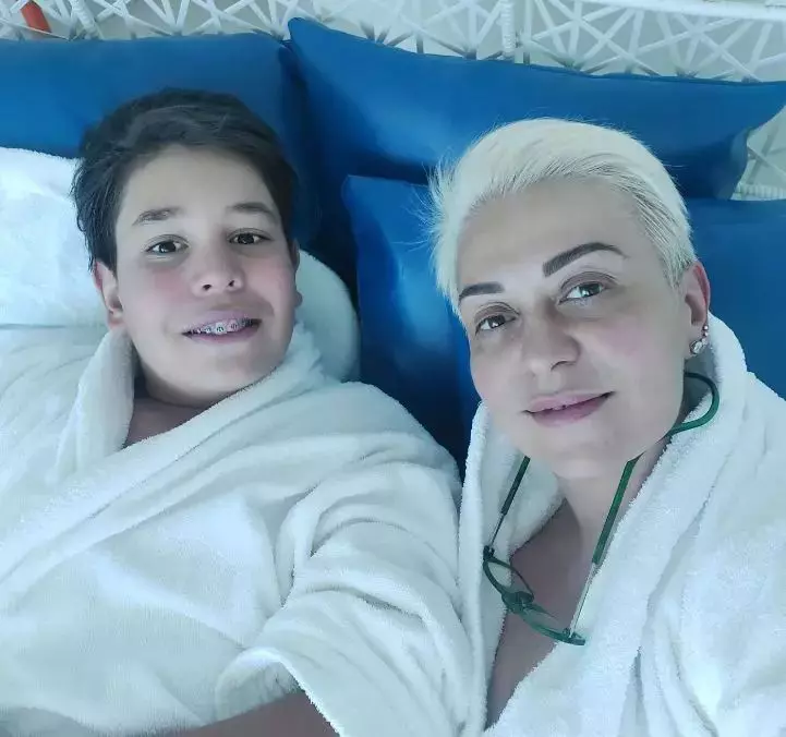 monica anghel cu fiul ei