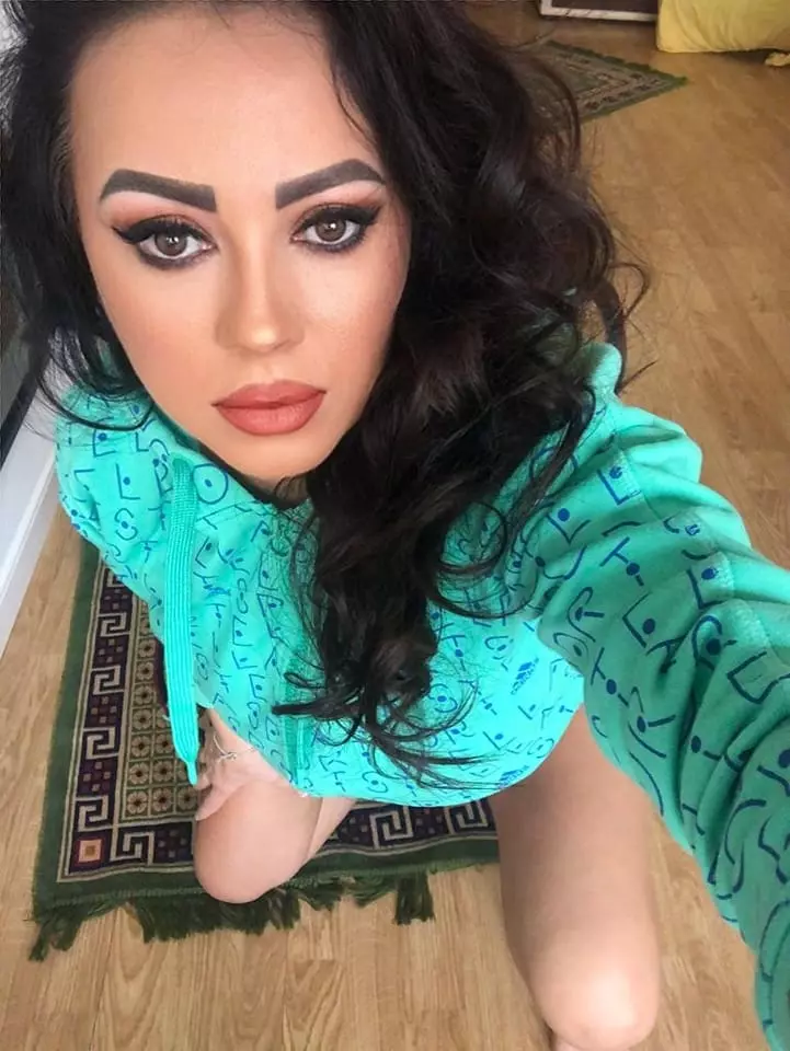 larisa gravida