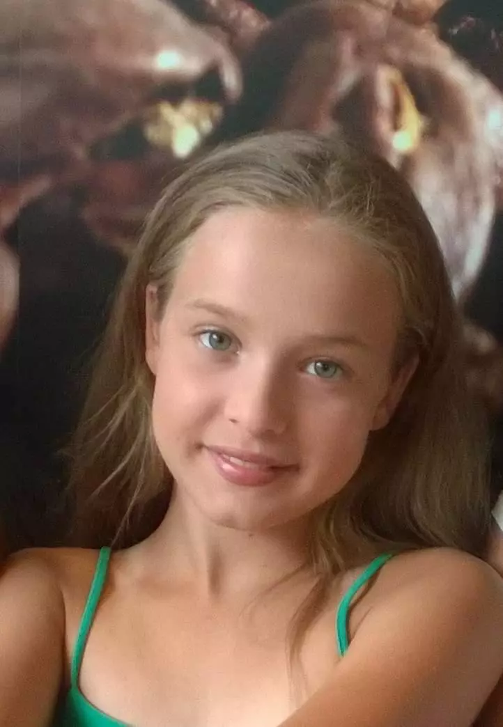 Mara, fiica Ralucăi Moianu, are 15 ani acum