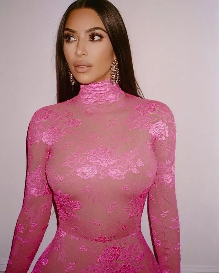 Kim Kardashian, foto social media, Hepta