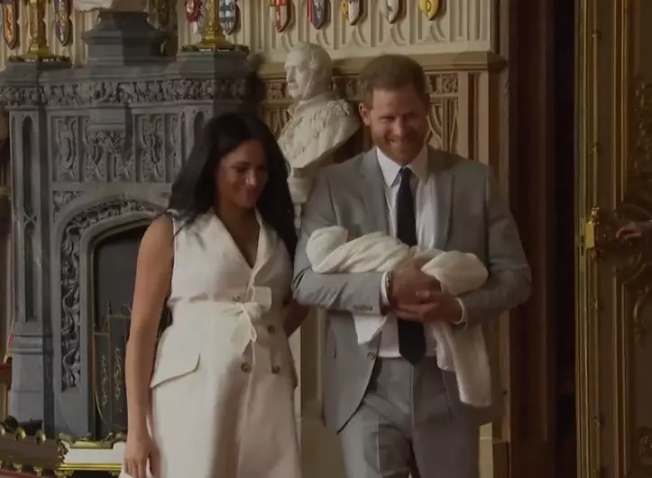 Prima imagine cu bebelusul regal