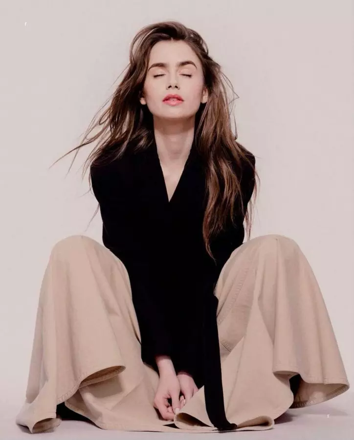 Lily Collins - Emily in Paris