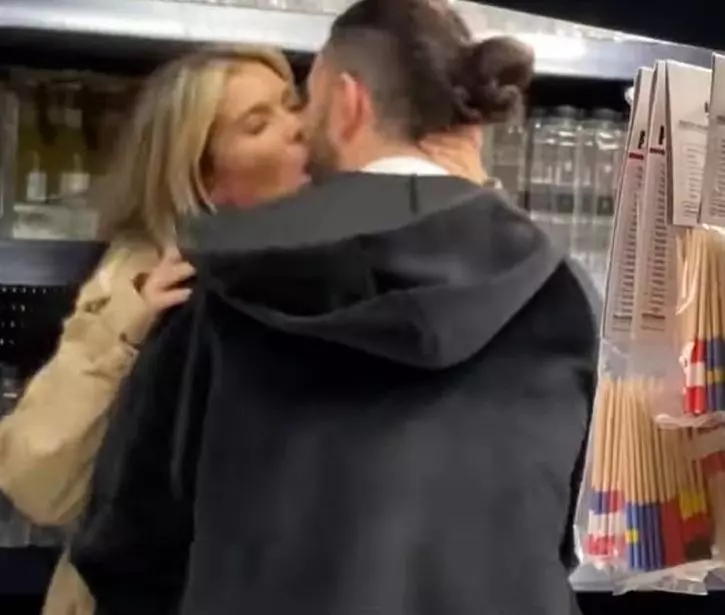 smiley-gina-sarut-10-1