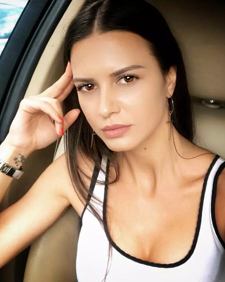 iulia parlea 8000