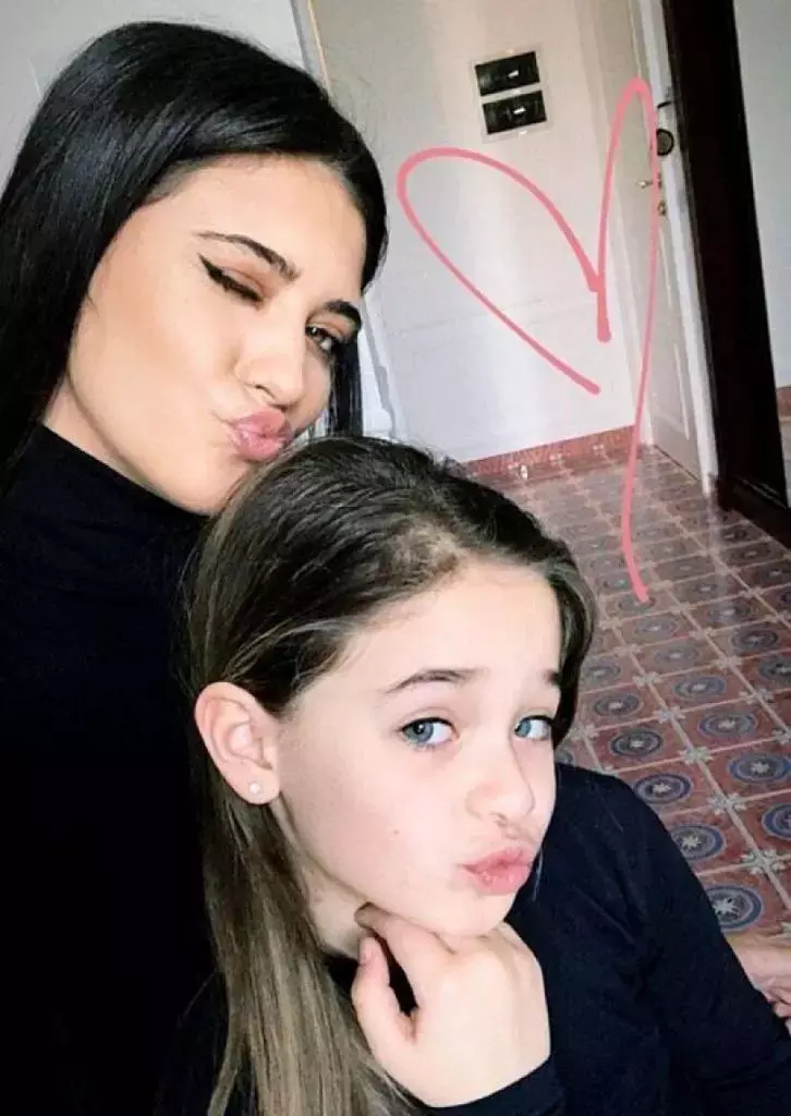 810x0_1530771528ab4c8859-726x1024