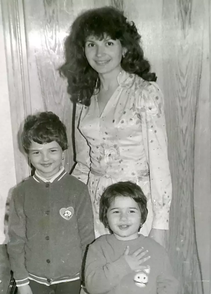 maria-basescu-tanara-2