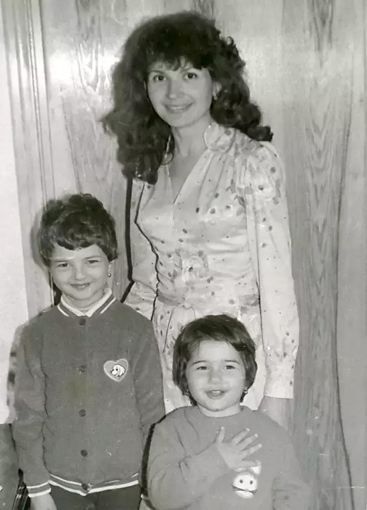 maria-basescu-tanara-2