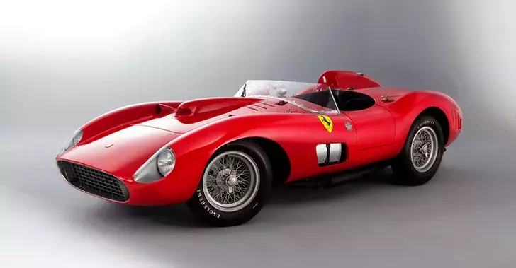 cum-arata-colectia-de-masini-de-lux-a-lui-lionel-messi2