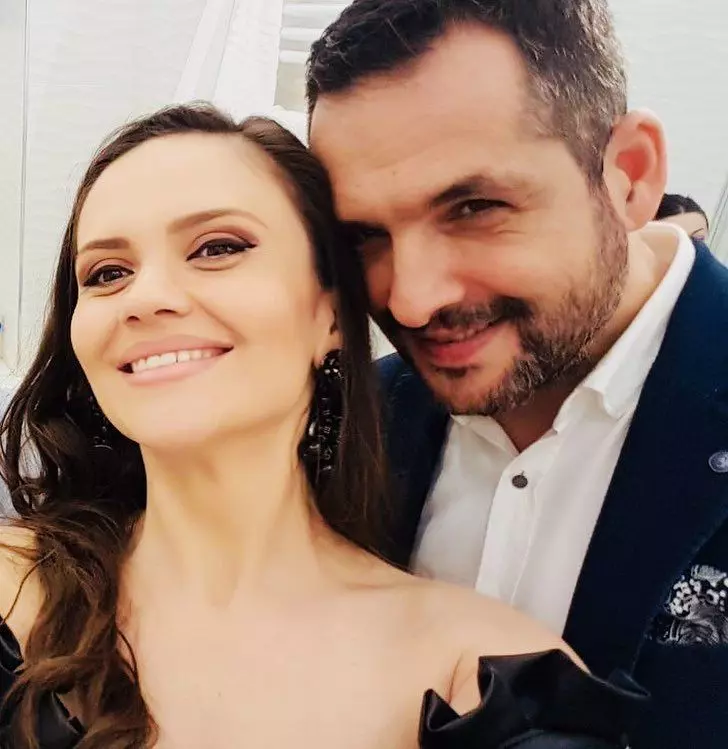 madalin-ionescu-si-cristina-siscanu-formeaza-o-familie-minunta