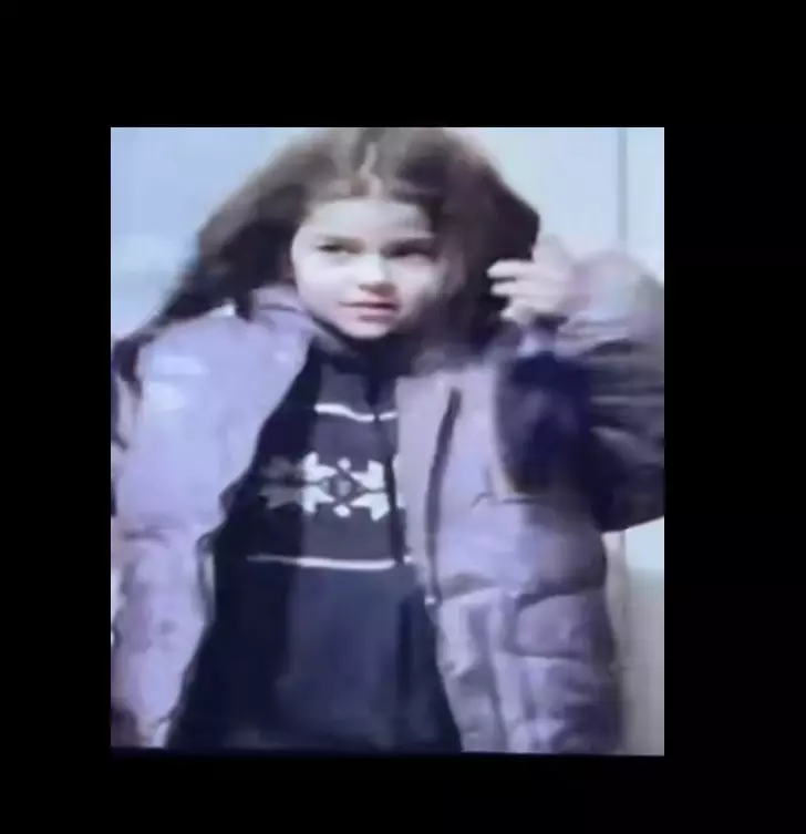 Theo Rose in copilarie 2
