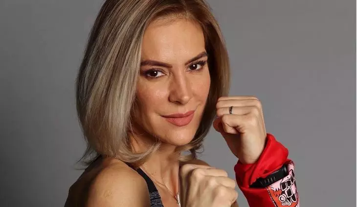 Roxana echipa Faimosilor