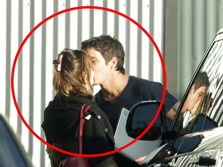 Sărutul care confirmă relația! Sunt imaginile momentului! Avem dovada!! Ei formează cel mai nou cuplu din showbiz! FOTO