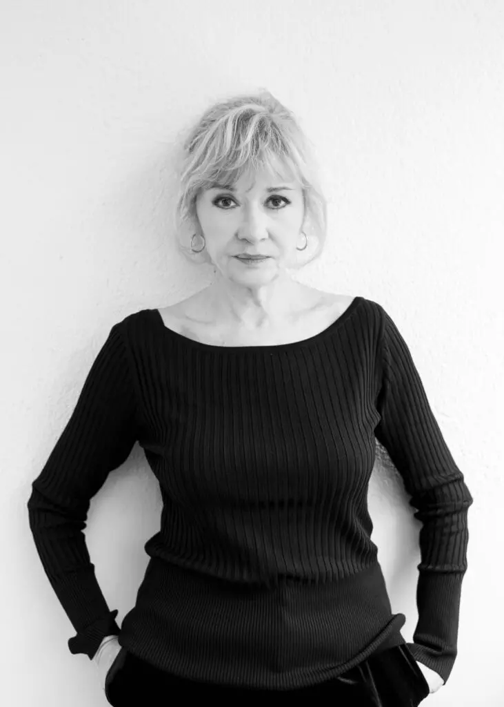 3.-catrinel-dumitrescu-foto-andrei-gindac_35-731×1024-1