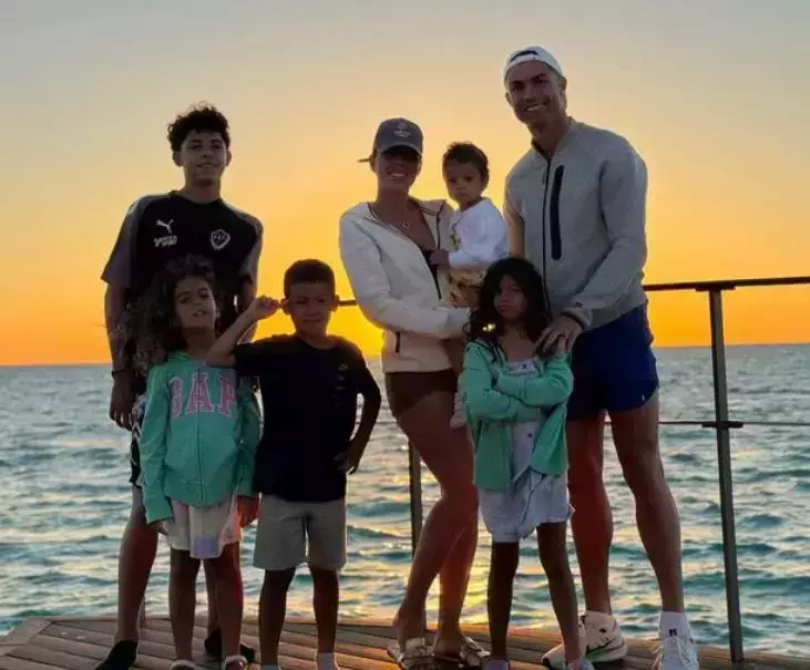 cristiano-ronaldo-si-georgina-rodriguez-3