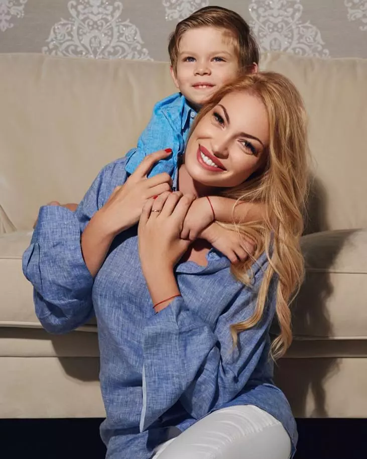 Valentina Pelinel si fiul ei Milan
