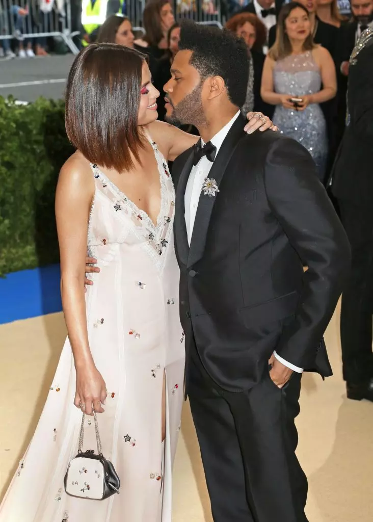 Selena Gomez și The Weeknd, pe vremea când erau îndrăgostiți și fericiți.