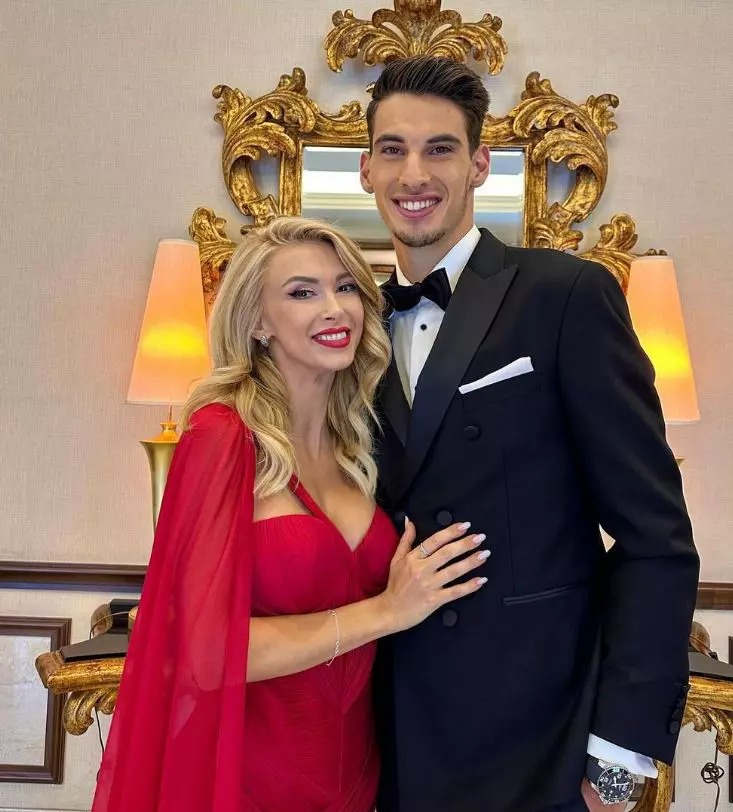 Victor Vlad Cornea sa mutat la Andreea Bălan. Stă în aceeași casă cu