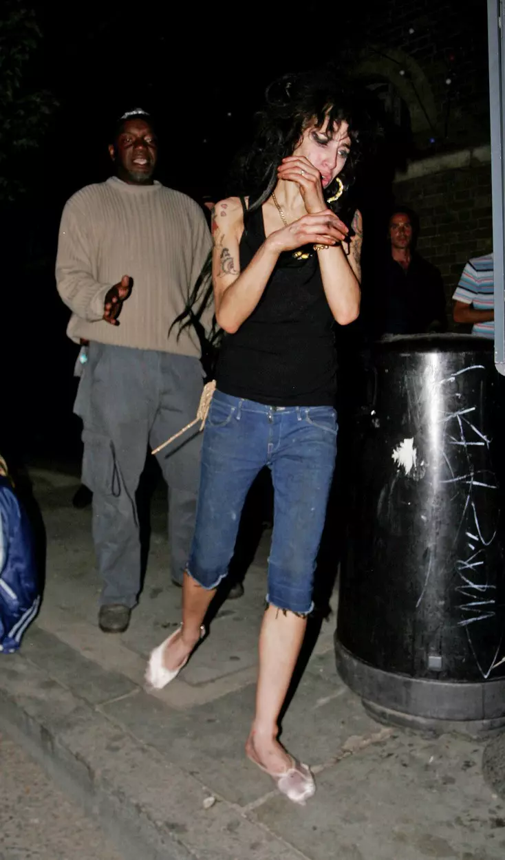 Amy Winehouse 'Loses It' in London27 JULY 2008