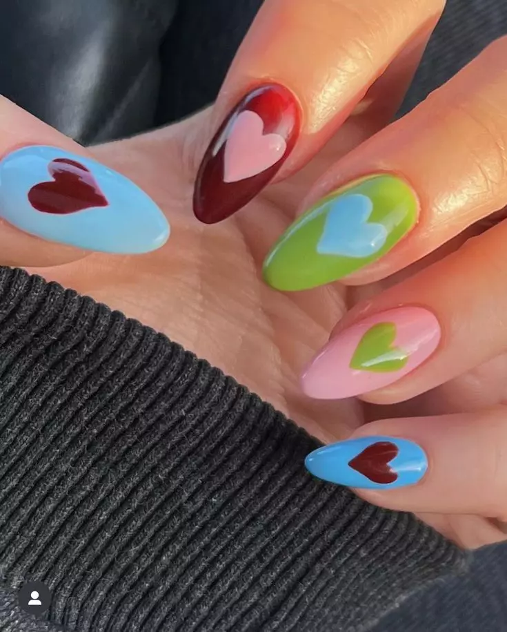 Manichiuri romantice pentru Valentine's Day 2026 (10)