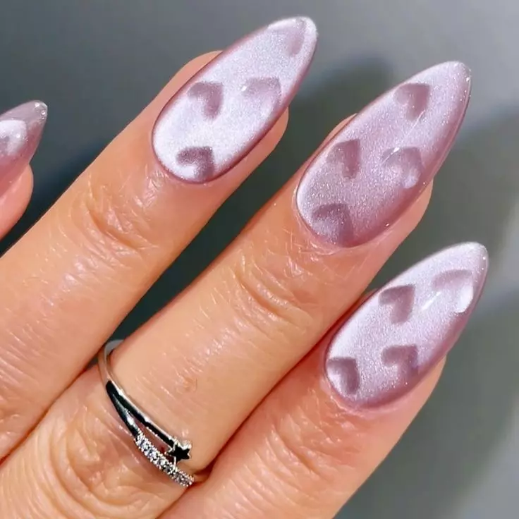 Manichiuri romantice pentru Valentine's Day 2026 (23)