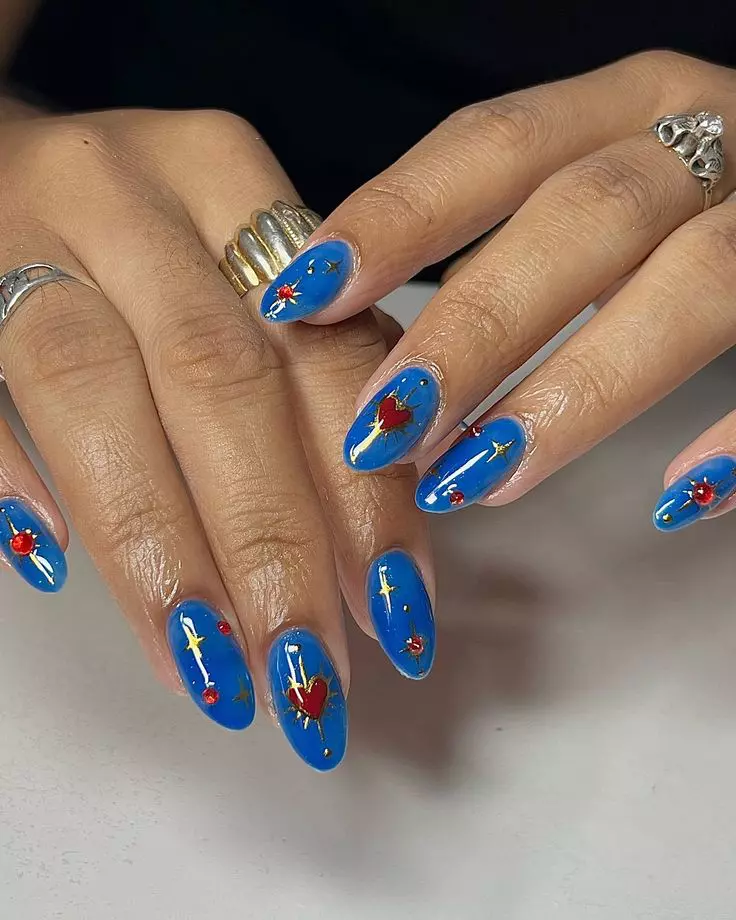 Manichiuri romantice pentru Valentine's Day 2026 (24)