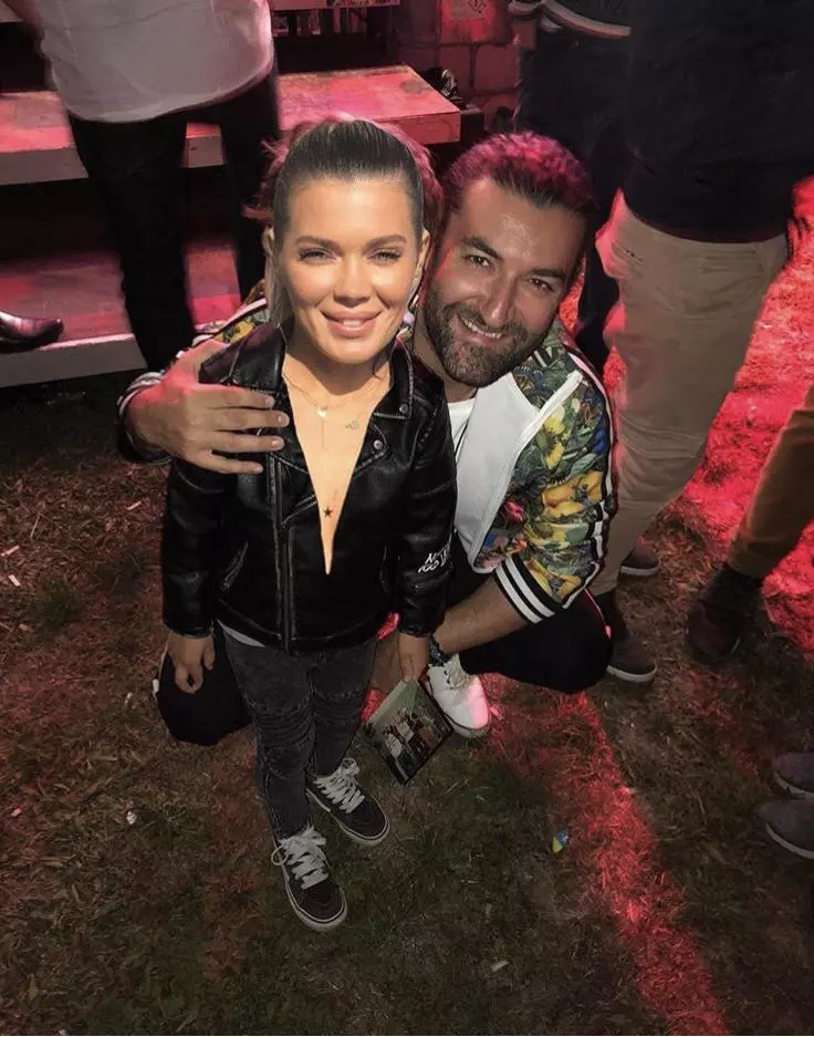 Smiley si Gina Pistol 3