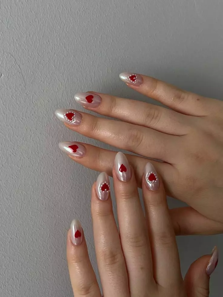 Manichiuri romantice pentru Valentine's Day 2026 (9)