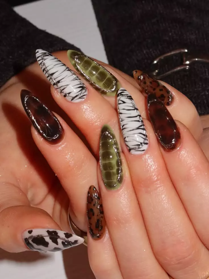 Modele de unghii pentru toamnă 2026 animal print (2)