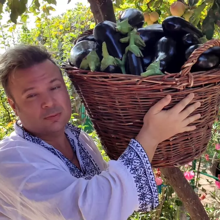 Cum-arata-sotia-lui-Dan-Helciug-6