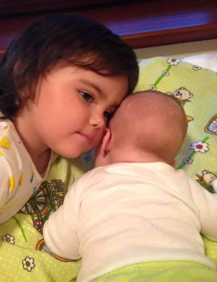 Carolina si Ana Raisa