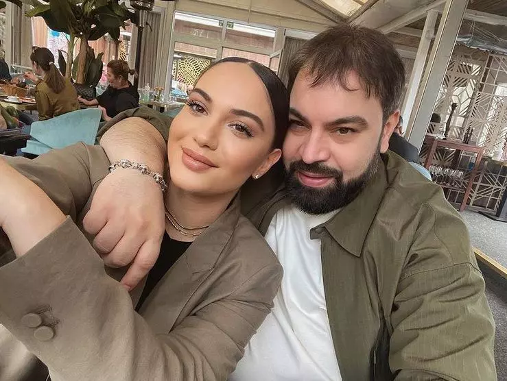 betty-blue-fiica-lui-florin-salam-cea-mai-sexy-aparitie-din-acest-an-fanii-au-reactionat-instant-zsuperba_11_size20