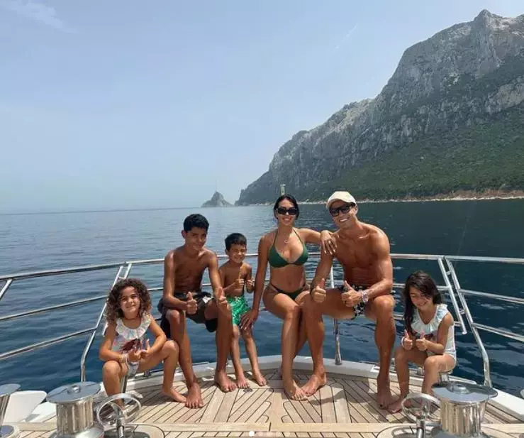 cristiano-ronaldo-si-georgina-rodriguez-1