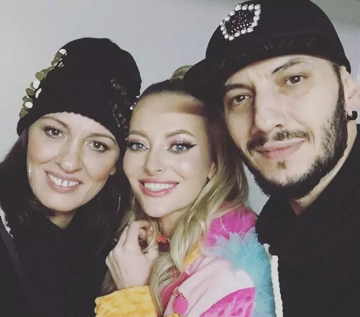 Catalina, Nick și Delia
