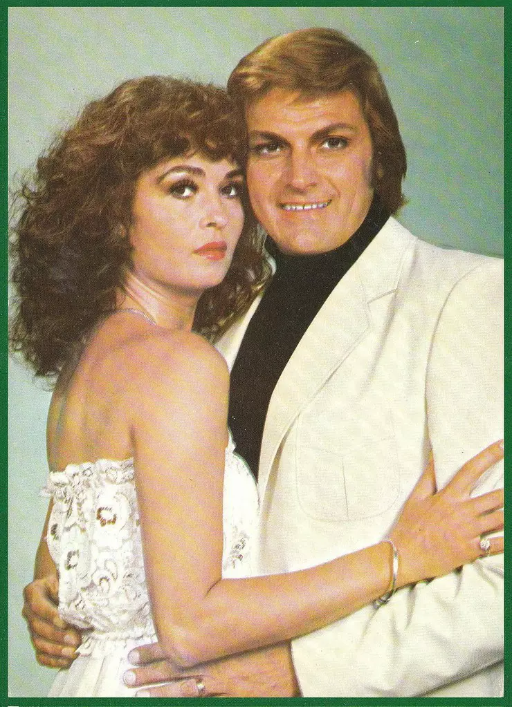 15020984879_7a9ce2e9a6_b