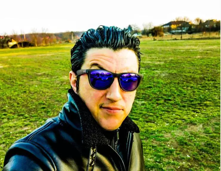 cum-arata-sotia-lui-constantin-dita-2