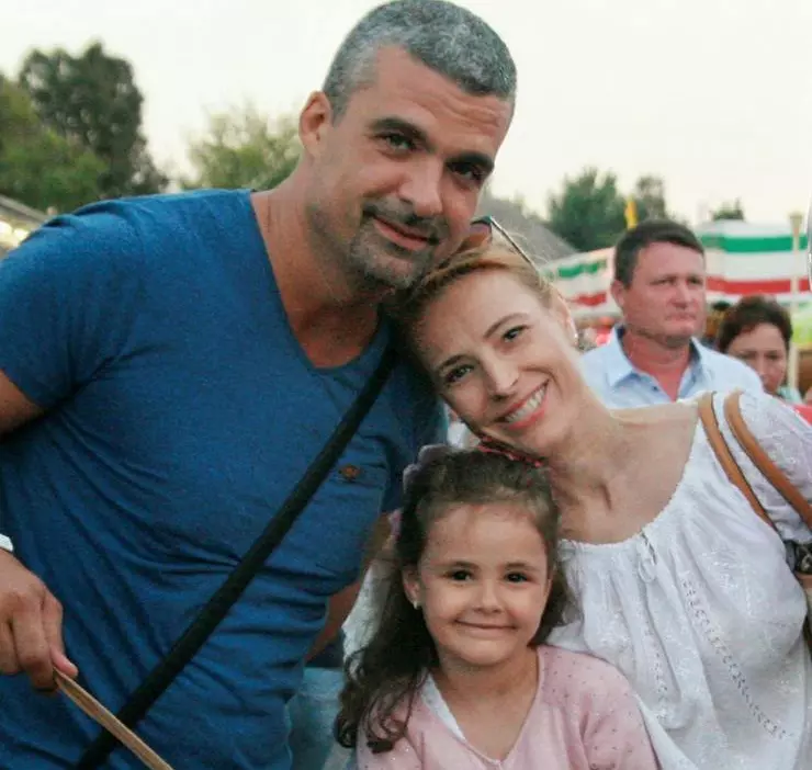 Monica Davidescu familie