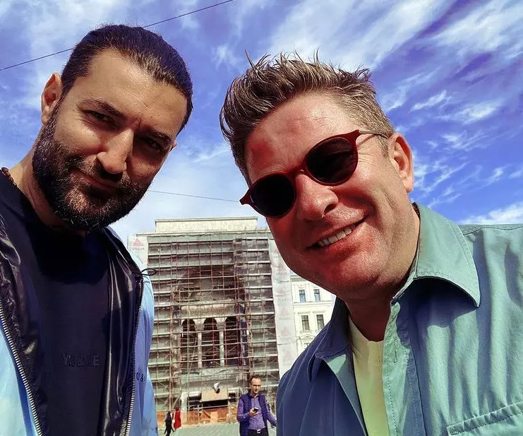 prezentatori-romanii-au-talent-1