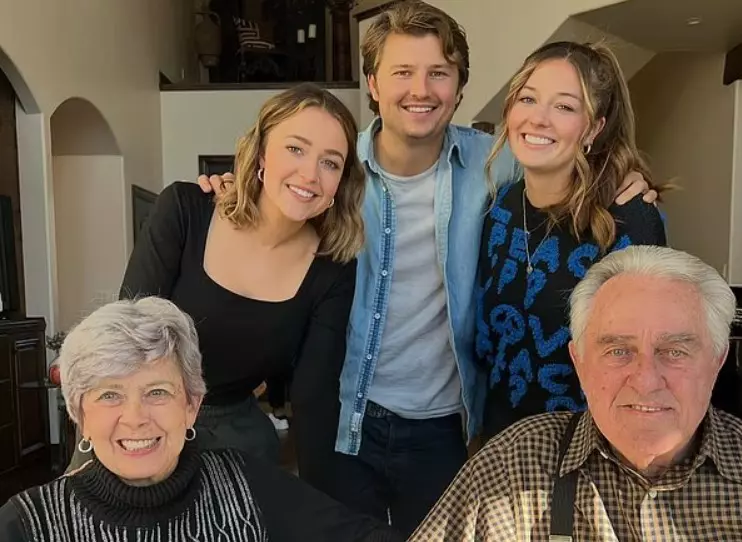sydney-nepoata-jane-pitt-familie