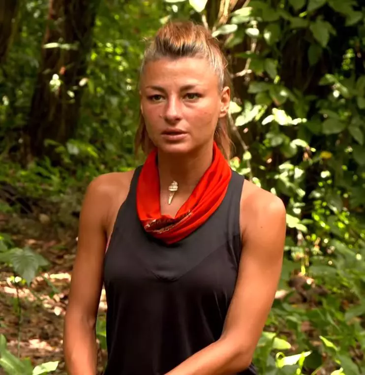 2021-03-17-11_33_25-Prietenia-Andreei-cu-Elena-a-atras-antipatia-colegilor_-Morosanu_-_Eram-foarte-s