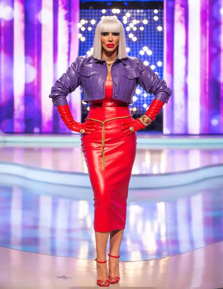 Raluca Badulescu silueta