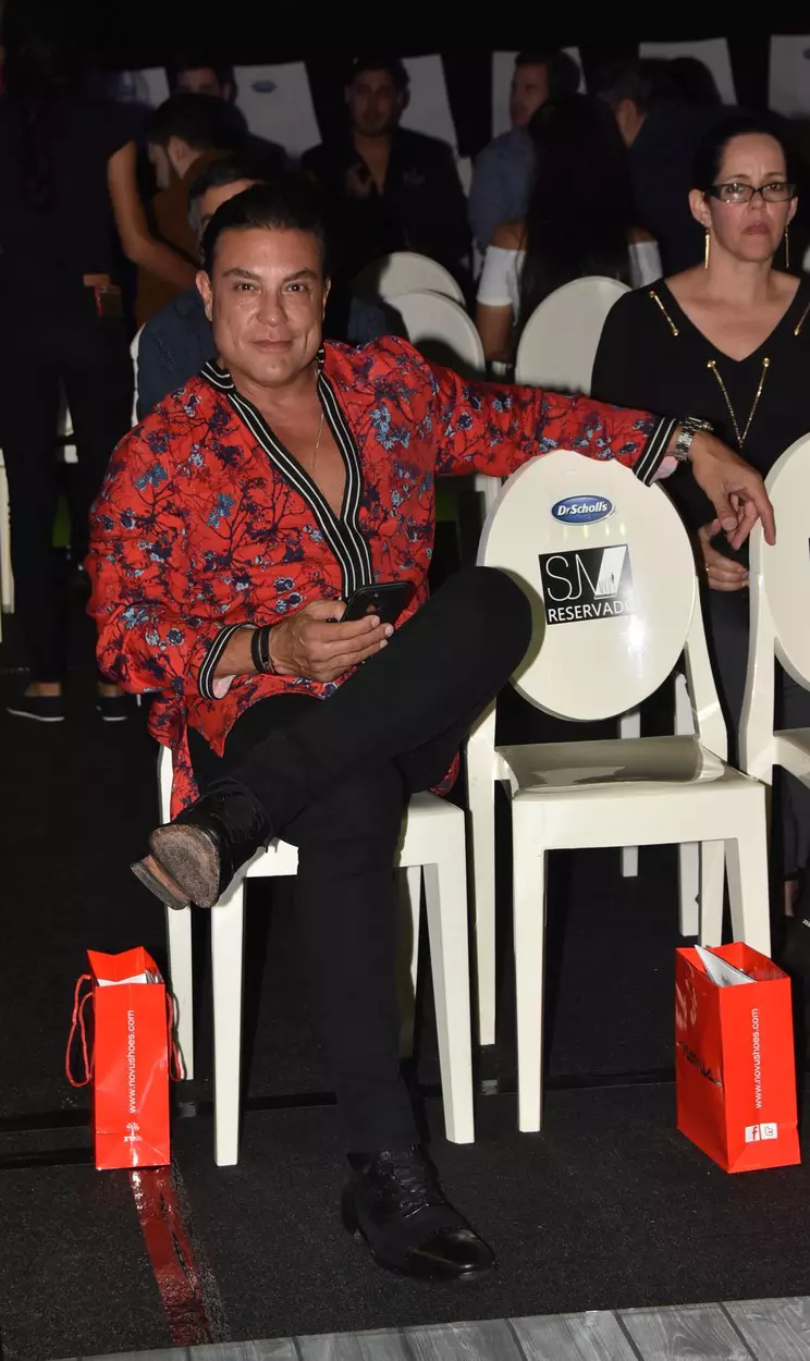 OSVALDO RIOS WITH HIS SON OSVALDO JR. AT SAN JUAN MODA FSHION EVENT IN SAN JUAN, PUERTO RICO