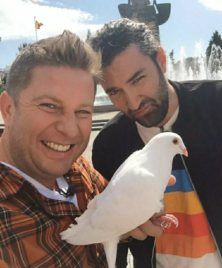 Smiley-Pavel-Bartos-8