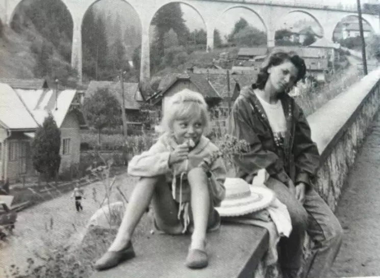 Delia Matache in copilarie